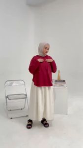 Dara Kaos Wanita Maroon Casual Daily Ribbon Top