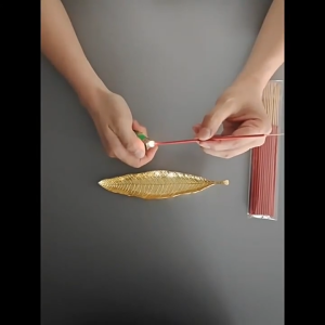 The charcoal free fragrance stick is smooth and clean made from recycled flowers to create a refreshing rainforest fragrance that takes you to the forest. It is organic and hand soaked with natural aromatic ingredients making it perfect for churches