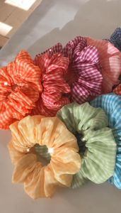 SCRUNCHIE KOTAK SATIN - Ikat Rambut Cemol Cepol Hijab Murah Iket Iketan Gingham Plaid Korea Jilbab Iket Iketan Rambut Mewah