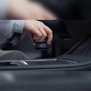 Upgraded 360° Vacuum Magnetic Phone Holder Magnetic Car Phone Mount Hands-Free Suction Cup Phone Holder for Car/Gym/Mirror