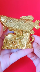 ปลามังกรมงคลนำโชค วัสดุโลหะผสม เสริมฮวงจุ้ย สร้างบารมีและความน่าเกรงขาม นำโชคลาภและเงินทอง