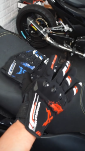 MotoCentric Motorcycle Dream Touchscreen Riding Gloves Full Finger Anti-Slip Hard Knuckle Breathable