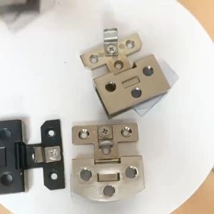 Bản lề inox cho cánh tủ kính dạng kẹp không khoét lỗ (1 cái)-HAUSE