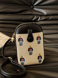 Casual Cartoon Bear Mobile Phone Bag Small Crossbody Bag Single Shoulder Bag Fashionable Atmosphere Mini Bag for Women