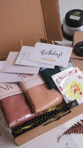 Kado ulang tahun cewek aesthetic murah Kado Aesthetic Murah Hadiah Ulang Tahun Estetika Terjangkau Kado Cantik dengan Harga Terbaik Ide Kado Ulang Tahun Aesthetic Hemat Hadiah Estetika yang Ekonomis Kado Ulang Tahun Cewek dengan Hadiah Aesthetic