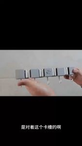 YAYA ที่แขวนอเนกประสงค์ ที่แขวนไม้กวาด ไม้ถูพื้น ไม่ต้องเจาะ ติดง่าย รับน้ำหนักเยอะ แขวนไม้กวาด ที่แขวน