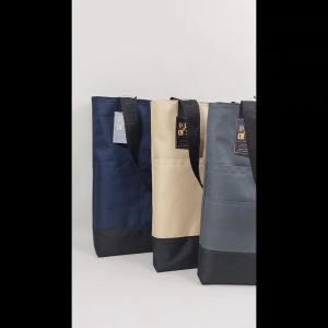 Tas Tote Bag Wanita Bahan Kanvas Polos Waterptoof Model Kasual Praktis Resleting