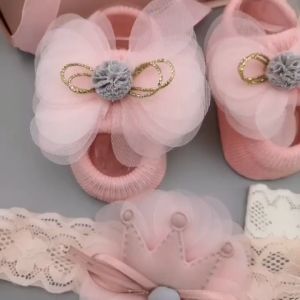Little One - Hampers Set kaos kaki dan bandana bayi box cantik cocok untuk kado