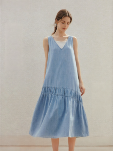 INMAN | Lyocell Cotton V-Neck Denim Dress