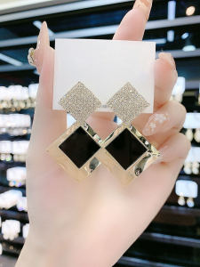 Fashionable Geometric Diamond Encrusted Earrings Silver Needle Studs Elegant Versatile Fresh Outburst Womens Jewelry