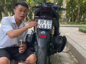 Khung Viền Biển Vân Carbon Bền Màu Cho Xe Máy Có Sẵn Mica Bảo Vệ Full bộ