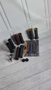 HandGrip HG 77 HandFat RCB Universal Original MOSCOW HAND GRIP HANFAT HANDLE TANGAN RCB HG55 GRIP FAT HG66 HANDFAT HG 55 SARUNG GAS bahan karet berkualitas GRIP RUBBER HG77 HG55 HG66 KARET LEMBUT SET PLUS JALU STANG CHROME MODEL GEPENG UKIR JALU STANG GEP