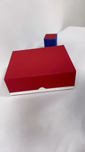 Trading card storage box can hold 1800+ single decks magnetic closure PU leather