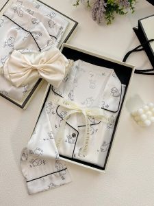 French DK Birthday Gift Girls Girlfriends for Girlfriend Friends Wife Practical Silk Pajamas Gift Box Valentines Day