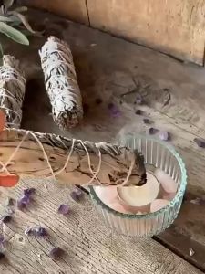 Xô Thơm Thanh Tẩy Lá Sage Xông Nhà Palo Santo Đá Thạch Anh Phong Thuỷ Tự Nhiên 100% Mang Lại Năng Lượng Tích Cực