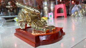 Mô Hình Pháo Thần Công Bằng Đồng Có Đế Phong Thủy Để Bàn - DxRxC: 30x12x25cm