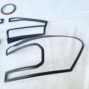 Garnish Cover Lampu Belakang Mobil Rocky 2022 Hitam