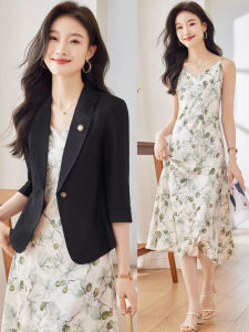 ชุดเดรสแขนกุดลายดอกไม้ ชุดสองชิ้น ชุดวันหยุดสำหรับผู้หญิง ชุดทำงานฤดูใบไม้ผลิและฤดูร้อน กระโปรงทรงเอ คอวี กระโปรงยาวปานกลาง