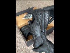 Sepatu Sport Pria & Wanita: Sneakers Vulung Cuople Jogging Sekolah Kerja Santai Olahraga Hitam Polos