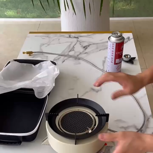 【การจัดส่งท้องถิ่น】ชุดเตาแคมป์ปิ้งแบบพกพา ชุดเตาแคมป์ปิ้ง อุปกรณ์ทำอาหารกลางแจ้ง เตาทำอาหารเชื้อเพลิงแบบพกพาอเนกประสงค์ อุปกรณ์แคมป์ปิ้ง