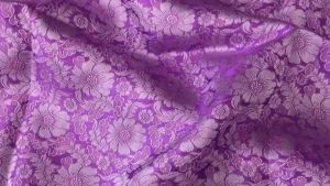 Vải Lụa Tơ Tằm hoa cúc màu tím may áo bà ba áo dài hoặc váy đầm