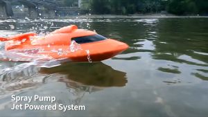 เรือบังคับวิทยุจ็ทสกี ใช้ระบบเจ็ทพ่นน้ำ ความเร็วสูงสุด 30 กม./ชม. วัสดุแข็งแรงทนทาน ปรับระดับความเร็วได้ กันน้ำ เล่นสนุกมาก