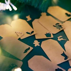 48Sets Christmas Gift Tags Vintage Kraft Paper Tags Hollow Xmas Tree Reindeer Hanging Labels with String for Holiday Gift Wrap