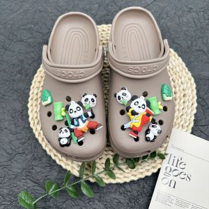 10ชิ้น Crocs Jibbitz สวยงามการ์ตูนน่ารักแพนด้ารองเท้าหัวเข็มขัดถอดดอกไม้ประดับตกแต่งรองเท้าสำหรับ Crocs