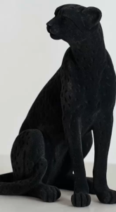 เสือดำ เสือดำกำมะหยี่ เสือดำ ที่ดูน่าเกรงขาม สง่า หรูหรา รูปปั้นเสือดำ