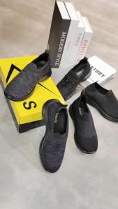 Batavia WD-13/08 J18 GROSIR terbaru sepatu anyaman terbang sepatu lari yang nyaman dan tahan aus sepatu sekolah wanita sepatu hitam