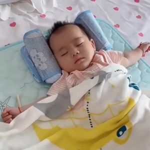 Gối trẻ em gối hình đầu ngăn không cho bé di chuyển gối nhung cotton mùa đông và mùa hè có thể được sử dụng