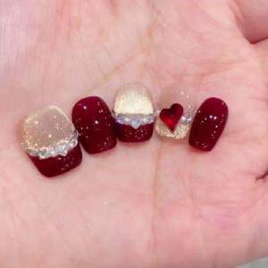 2025 New Years Handmade Red Heart French Style Pure Color Nail Art Wearable False Nails Bright Color Series Chinese Origin