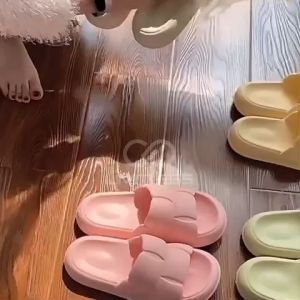 Limitless - Sendal Slip On Wanita JENNIE Terbaru Empuk Tebal 4 CM Sandal Cewek Rumah - Size 36-41