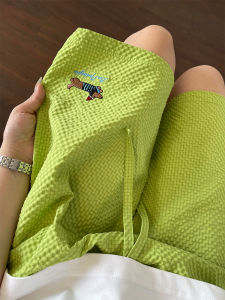 Quần Short Thể Thao Mùa Hè Ice Silk Nhanh Khô Cho Bé Trai Quần Short Đi Biển Thêu Hình Chú Chó Bò Băng Cát Mùa Hè