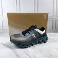 Sepatu Running Pria On Cloudflow 4 Grey Black Navy. 