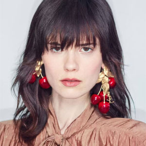 Retro Vintage Metal Leaf Resin Red Cherry Dangle Earrings For Women Fashion Jewelry Brand Show Ladys Statement Accessory