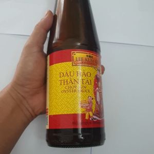 Dầu hào thần tài Lee kum kee chai 907g nhập khẩu Malaysia