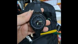 G-Shock Casio ap mod gm2100 men series gm-2100\\n\\nG-Shock Casio GM2100 adalah jam tangan elektronik yang dirancang khusus untuk pria dengan fitur modifikasi dan tahan air. Dalam artikel ini, kita akan membahas desain Men Series, fitur utama jam tahan air, cara menggunakan fitur modifikasi pada G-Shock Casio GM2100, kelebihan dan kekurangan produk ini, serta tips memilih G-Shock Casio GM2100 yang tepat untuk Anda.\\n\\n Apa Itu G-Shock Casio GM2100?\\n\\nG-Shock Casio GM2100 adalah jam tangan elektronik yang dirancang khusus untuk pria dengan fitur modifikasi dan tahan air. Desain Men Series ini menawarkan gaya elegan dan maskulin, cocok untuk berbagai acara formal dan kasual. Fitur utama jam tahan air memastikan jam tetap berfungsi dengan baik bahkan saat Anda berenang atau bermain air.\\n\\n Desain Men Series\\n\\nG-Shock Casio GM2100 memiliki desain Men Series yang menarik dan elegan. Jam ini hadir dalam berbagai pilihan warna dan ukuran, sehingga Anda dapat memilih yang paling sesuai dengan gaya Anda. Desain ini dirancang untuk menarik perhatian dan memberikan tampilan maskulin yang khas.\\n\\n Fitur Utama Jam Tahan Air\\n\\nFitur utama jam tahan air pada G-Shock Casio GM2100 memastikan jam tetap berfungsi dengan baik bahkan saat Anda berenang atau bermain air. Jam ini dilengkapi dengan fungsi tahan air hingga kedalaman 200 meter, sehingga Anda dapat menggunakan jam ini saat berenang atau bermain air tanpa khawatir akan kerusakan.\\n\\n Cara Menggunakan Fitur Modifikasi pada G-Shock Casio GM2100\\n\\nG-Shock Casio GM2100 memiliki beberapa fitur modifikasi yang dapat Anda gunakan untuk menyesuaikan jam dengan kebutuhan Anda. Berikut adalah cara menggunakan fitur modifikasi pada G-Shock Casio GM2100:\\n\\n Mengatur Waktu dan Alarm\\n\\nAnda dapat mengatur waktu dan alarm pada G-Shock Casio GM2100 dengan mudah. Untuk mengatur waktu, tekan tombol MODE hingga menunjukkan waktu, lalu gunakan tombol SET untuk mengubah jam dan menit. Untuk mengatur alarm, tekan tombol MODE hingga menunjukkan alarm, lalu gunakan tombol SET untuk mengubah jam dan menit.\\n\\n Mengubah Mode Jam\\n\\nG-Shock Casio GM2100 memiliki beberapa mode jam yang dapat Anda pilih sesuai kebutuhan. Untuk mengubah mode jam, tekan tombol MODE hingga menunjukkan mode jam yang diinginkan, lalu gunakan tombol SET untuk mengubah mode jam.\\n\\n Mengatur Fitur Jam Tahan Air\\n\\nUntuk mengatur fitur jam tahan air pada G-Shock Casio GM2100, tekan tombol MODE hingga menunjukkan fungsi tahan air, lalu gunakan tombol SET untuk mengubah pengaturan.\\n\\n Kelebihan dan Kekurangan G-Shock Casio GM2100\\n\\nBerikut adalah beberapa kelebihan dan kekurangan G-Shock Casio GM2100:\\n\\n Kelebihan\\n\\n* Desain Men Series yang elegan dan maskulin\\n* Fitur modifikasi yang memudahkan pengaturan jam\\n* Tahan air hingga kedalaman 200 meter\\n* Baterai tahan lama\\n\\n Kekurangan\\n\\n* Harga lebih mahal dibandingkan dengan jam tangan elektronik lainnya\\n* Ukuran jam yang lebih besar mungkin tidak cocok untuk semua orang\\n\\n Tips Memilih G-Shock Casio GM2100 yang Tepat untuk Anda\\n\\nBerikut adalah beberapa tips memilih G-Shock Casio GM2100 yang tepat untuk Anda:\\n\\n Pertimbangkan Kebutuhan Anda\\n\\nPertimbangkan kebutuhan Anda sebelum membeli G-Shock Casio GM2100. Jika Anda sering berenang atau bermain air, maka fitur tahan air hingga kedalaman 200 meter akan sangat berguna bagi Anda.\\n\\n Perhatikan Kualitas dan Garansi\\n\\nPerhatikan kualitas dan garansi produk sebelum membeli G-Shock Casio GM2100. Pastikan Anda membeli dari penjual yang terpercaya dan memiliki garansi resmi.\\n\\n Bandingkan Harga dan Spesifikasi\\n\\nBandingkan harga dan spesifikasi G-Shock Casio GM2100 dari berbagai penjual sebelum membeli. Ini akan membantu Anda mendapatkan produk yang berkualitas dengan harga terbaik.\\n\\nDengan mempertimbangkan kebutuhan Anda, memperhatikan kualitas dan garansi produk, serta membandingkan harga dan spesifikasi, Anda dapat memilih G-Shock Casio GM2100 yang tepat untuk Anda.\n}