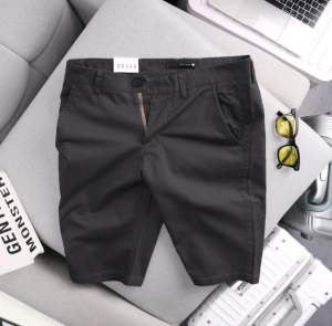 Celana Pendek SOBEK Pria / Celana Pendek Jeans Pria / Celana Pendek Pria Distro / Celana Pendek Santai Pria Murah / Celana Pendek Casual / Celana Jeans Pendek Pria Sobek / Celana Pendek Pria streecht Murah /  Celana Pendek Jeans Pria Terbaru