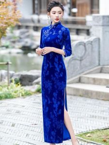 New Chinese Style Long Red Floral Print Velvet Dress High Slit Warmth for Winter Moms New Fashion High Quality Qipao Skirt