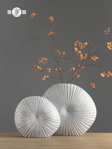 แจกันสีขาวหรูหราเรียบง่ายทันสมัยดูแพงจัดดอกไม้สำหรับห้องรับแขกอุปกรณ์จัดดอกไม้ศิลปะโถงทางเข้าตู้ทีวีวินเทจสไตล์อเมริกัน