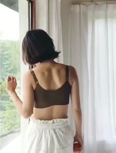 DFW Bra Olahraga Pakaian Dalam Wanita Sport Yoga Gym Lari