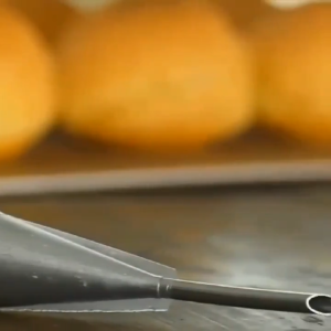 4Pcs Puff Pastry Piping Nozzle Set Stainless Steel Decorating Tips for Cake Cupcake Cookie Cream Icing Baking Tools for Baker