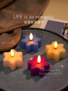 Nordic Romantic Atmosphere Electronic Candle Lamp Christmas Holiday Snowflake Proposal Decoration Ambiance Setup Night Light
