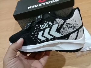 Sepatu Sekolah Anak Laki Laki Perempuan Sepatu Warna Hitam Murah Tali Perekat Rekat Kecil Tanggung Umur 6-10 Tahun PAUD TK SD SMP SMA Kelas 1 2 3 4 5 6 7 8 9 0-KIDZTUBS1952040524