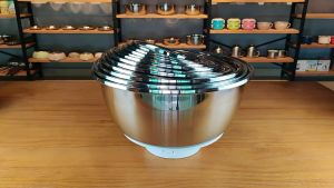 20-30CM Stainless Steel Salad Bowls With Lid Anti-scald Food Egg Mixer Mixing BowlLunch Boxes Kitchen Accessories Cooking Bowl