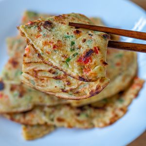 Crispy Dried Shrimp Chili 虾米辣椒 (Muslim Friendly Ingredients) 200g/140g by Nojokefood 不含防腐剂 Homemade Dried Shrimp Sambal