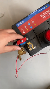 Battery Isolator Switch 12V 24V Car Power Cut Off Disconnect Knob Type Anti-Theft Leakage Protector Universal
