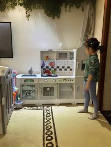 YOULEBI | Kitchen Simulation Wooden Toy With Intelligent Sound And Light