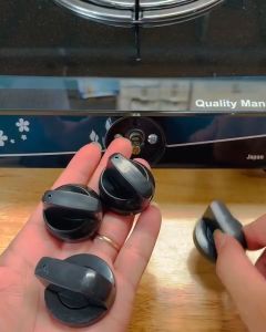 2 Nút bật bếp gas Núm vặn bếp gas [Nút Nhỏ 3.7cm + Nút Trung 4cm - Lỗ trục 8mm] Thay lắp được hầu hết các loại bếp ga